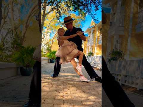 If we walk, then only with such steps) #youtubeshorts #ytshorts #dance #youtube #tiktok #viralvideo