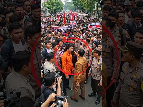 demo tuntut pembubaran DPR 😱‼️#shorts #viralshorts