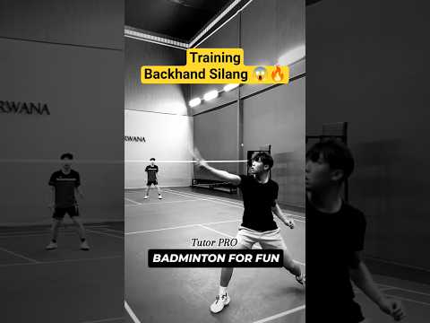 Training Backhand Silang ๐ฑ๐ฅ๐ฅ #badminton #badmintonlovers #viral #shortvideo #bulutangkis #bwf