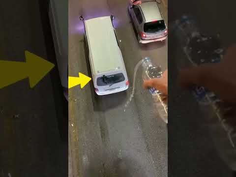A naughty kid's prank made the driver furious! 😂🔥#shortvideo