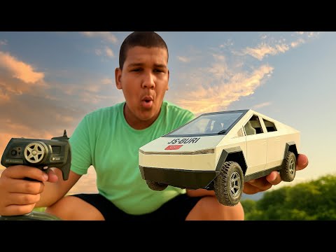 "This RC Tesla Tank is Next Level! (Unboxing & First Look 🔥