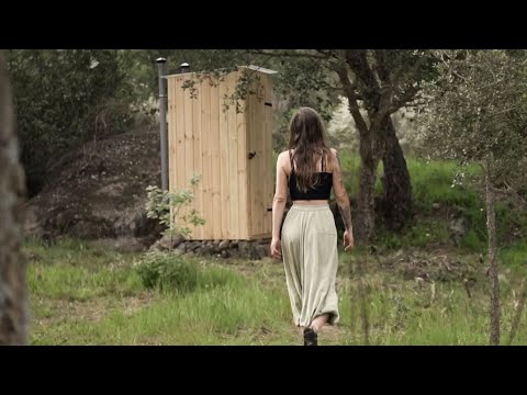 #15 ENDLICH! Erstes Jahr allein im Nirgendwo - vorher/nachher, Klohäuschen bauen, neue Mitbewohner