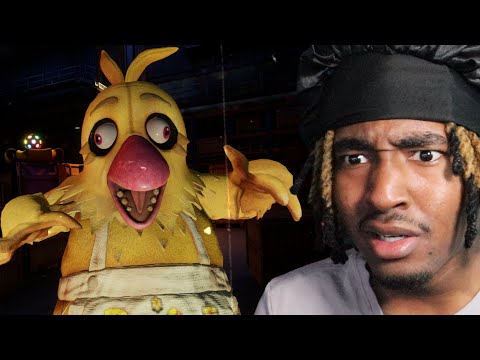 That is NOT toy chica...