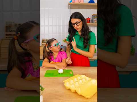 🥚 HOW CAN A KID HANDLE AN EGG SO EASILY? 🤔 #shorts #kids