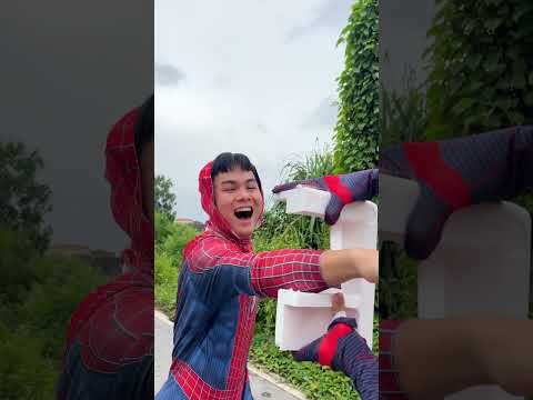 Cú đấm thép của người nhện 👊 👊 #shorts