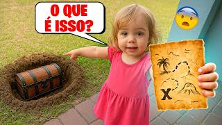 ACHEI um MAPA MISTERIOSO na NOVA CASA no NOSSO QUINTAL! CHAVE para o BAÚ ESTRANHO? Pai Também Vloga