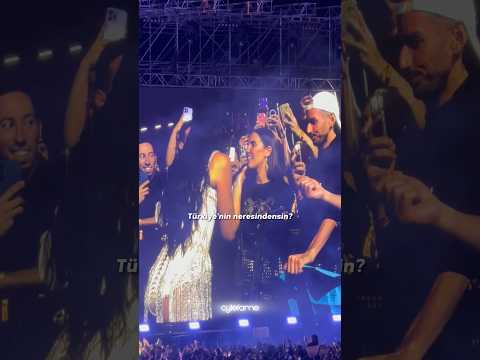Dua Lipa ve İzmirli Türk Hayranı