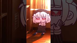 【#雨衣】絶対に流行らせたい「#右肩の蝶ダンス」