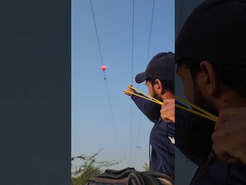 Myna hunting amazing shot #hunting #birds #slingshot #huntingbirds #skills