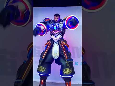 China's Unique Costume 🤯