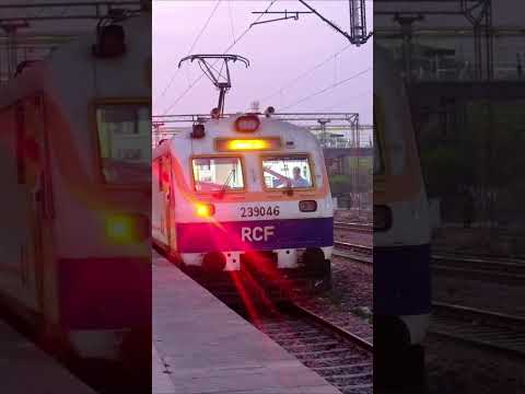 テールライトをチカチカさせながらゆっくり発車するインド鉄道の普通列車 Indian railway MEMU departure #インド電車 #インド鉄道 #indianrailways