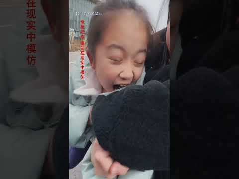 人贩子强行带走小孩，好心人出手相助，成功脱离坏人魔爪！#正能量 #感动瞬间