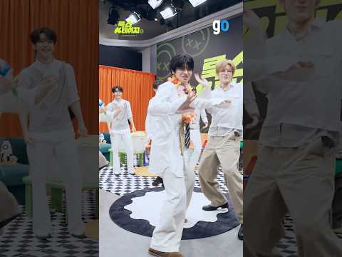 룩스테이지만의 <strong>BORN</strong> DIRE 퍼포먼스💓 | #알파드라이브원