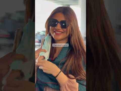 Ammu sreeleela papped arriving in hyd