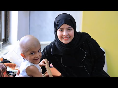 تعز _ ماريا قحطان تزور مرضى السرطان بمركز الأمل