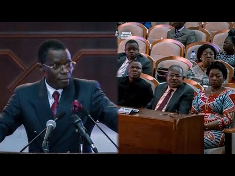 RDC - Eliezer Ntambwe étonné : " A Kinshasa, même le train peut créer l'embouteillage..."