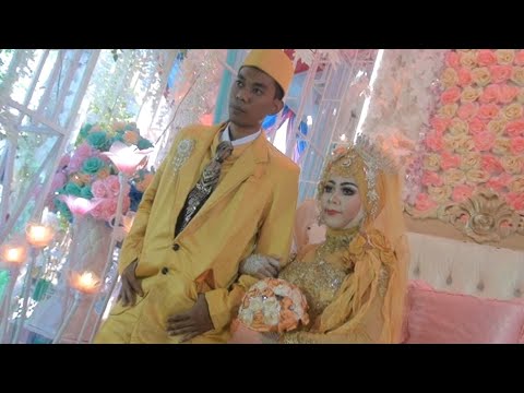 Cantik dan Anggun Pengantin di Sesion Busana ke 2