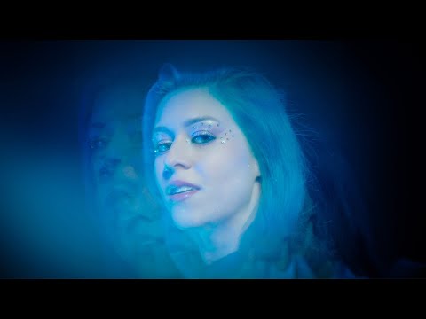 Regan Lili feat. Sara - Dreamin&#39; (Official Music Video)