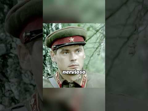 Un conjunto de uniforme militar cambia a una persona#shorts #viralvideo #shortvideo #movie #film