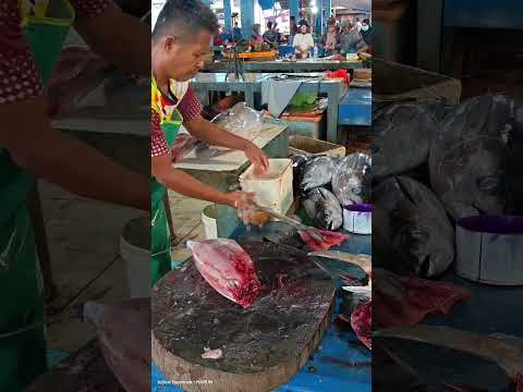 cutting and filletting tuna #fishcutting #fillet #fish #seafood #cookingvideo #knifeskills #shorts