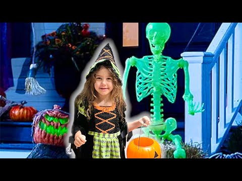 Best trick or treat Halloween maze