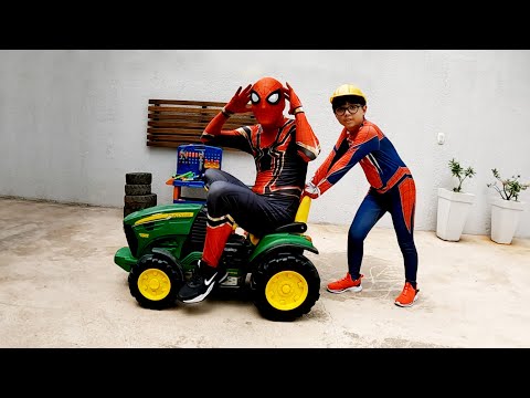 TRATOR QUEBRADO NA OFICINA DO HOMEM ARANHA!