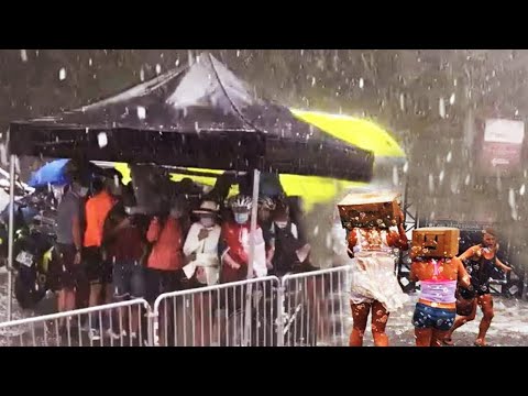 Apocalypse footage from Italy! Huge hail crashes cars and rooftops in Milan!