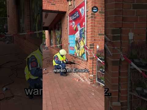 Auto prallt gegen Wand von Aldi in Hage #ostfriesland #news
