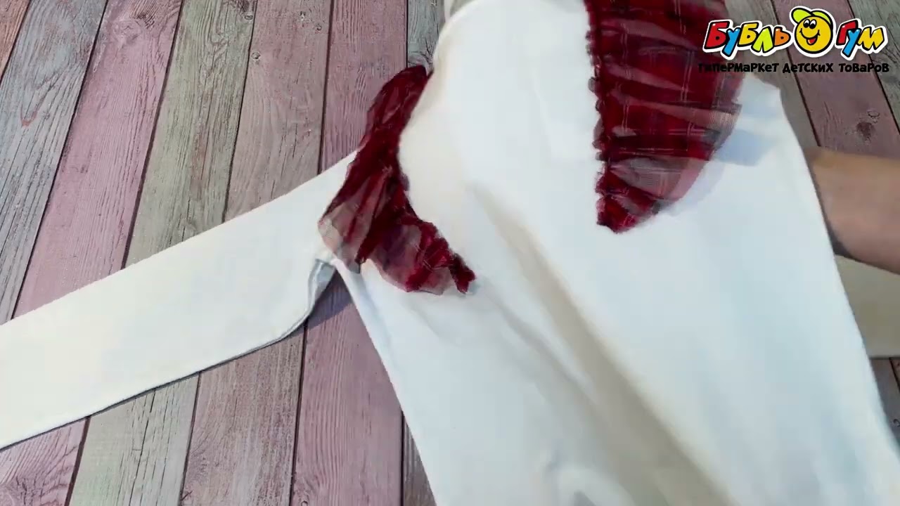 Лонгслив Lanson Kids с милыми воздушными бордовыми рюшами белый - видео