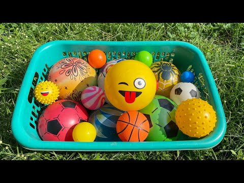 Mencari Bola Karakter, Bola Sepak, Bola Basket, Bola Warna Warni, Ikan, Bebek, Mobilan,Telur Kejutan