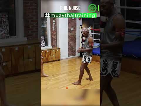 Muay Thai Tricks - Spin Elbow to Counter the Body Kick with Ajarn Phil Nurse