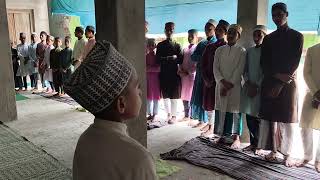 Madarsa ke students A to z padhte huye 