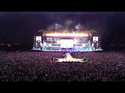 Progress Live 2011: Robbie Performs Let Me Entertain You At Cardiff (14 June)