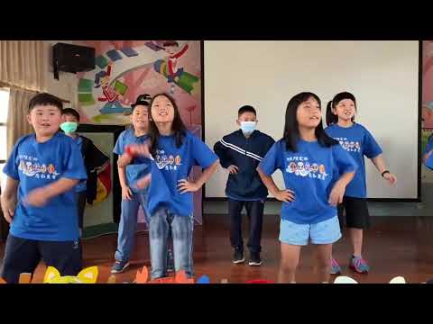 中年級閩南語唱遊-草地風景媠 - YouTube