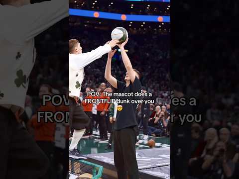 A front flip dunk is crazy 🤯🤯 #basketball #dunk #shorts #nba