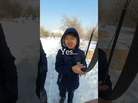 Мальчик из Алматы выиграл 100 долларов, выстрелив из лука #спорт #лук