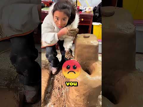 Fiz um banheiro de barro! 💩🚽 Minha mãe ficou chocada!😳😱