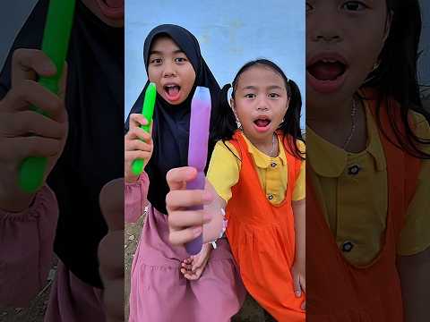 Riska Vlog Squidgame Makan Es Kiko Nenek dan Cucunya Lewat Sedih Kepengen Es Kiko