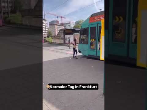 Normaler Tag in Frankfurt😂 #memes #bier #funny #lustig #comedy #humor #frankfurt #meme #comedy