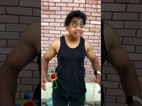عمر انضحك عليه 😤😂😂😂 #explore #funnycomedy #comedy #comedyfilms #funny #foryou #كوميديا #germany