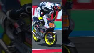 WAT. EEN. HIGHSIDER. 😱 #ZiggoSport #Moto2 #TTAssen #Veijer #DutchGP 🇳🇱