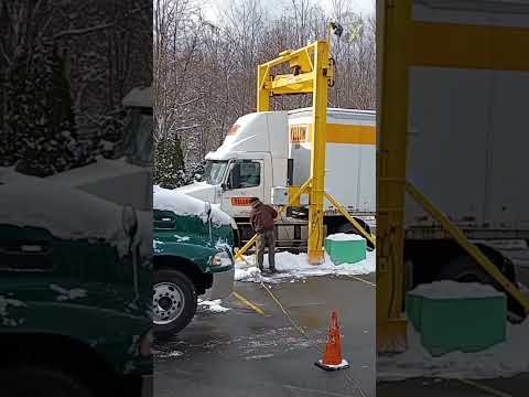 Automated Trailer Roof Snow Removal System. #shorts