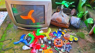 how to make awesome ideas from scrap / breaking and opening my toys / dc motor fan / crt tv