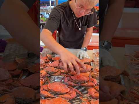 It's unique! Malaysian salt-grilling crab!