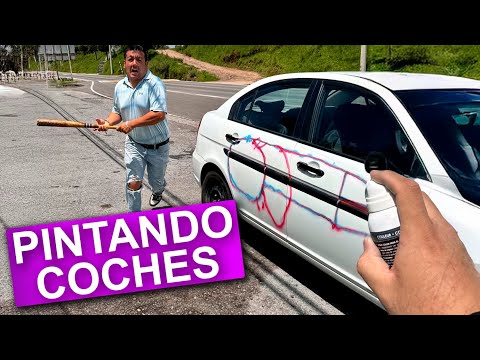 Grafiteando coches de Desconocidos (BROMA)