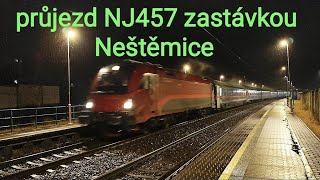 Průjezd NJ457 zastávkou Neštěmice 