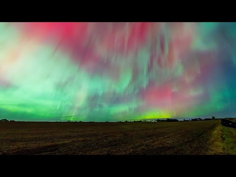 Aurora Borealis - Massive October Light Show Across North America.