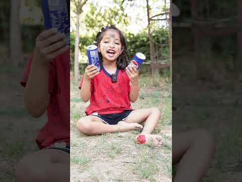 chhoti bachhi ne banayi apne liye chappal