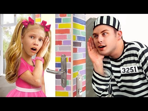 Arina Home Alone: funny family challenge with boys vs girls