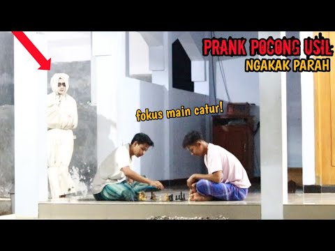 Prank Pocong Usil || Fokus Main Catur Malah dikagetin Pocong || Ngakak Parah